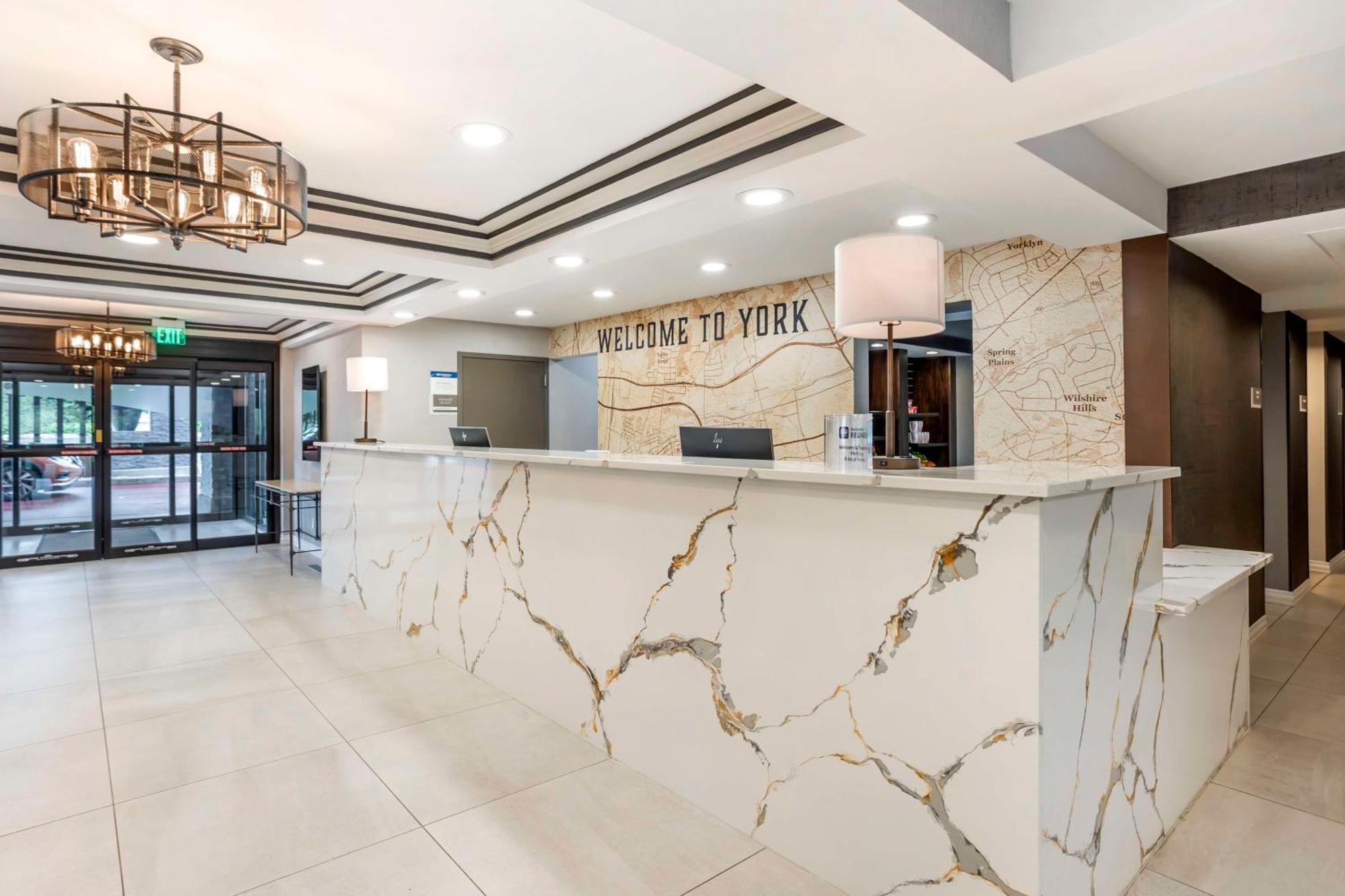 Best Western Plus Heritage Rail Inn & Suites York Zewnętrze zdjęcie