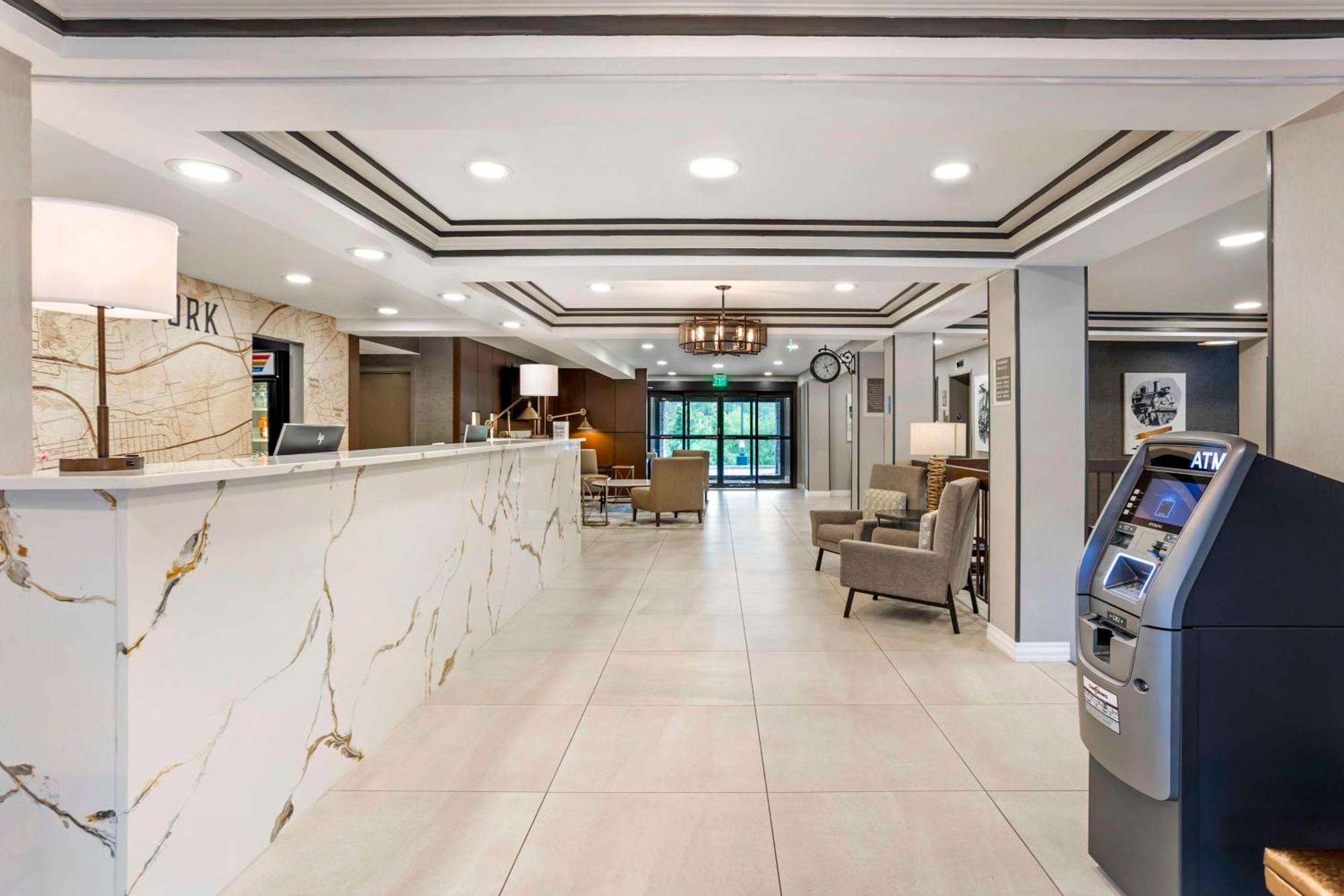 Best Western Plus Heritage Rail Inn & Suites York Zewnętrze zdjęcie
